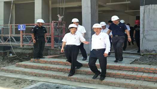 信陽(yáng)市委書記喬新江到息縣高中建設(shè)項(xiàng)目施工現(xiàn)場(chǎng)調(diào)研指導(dǎo)工作